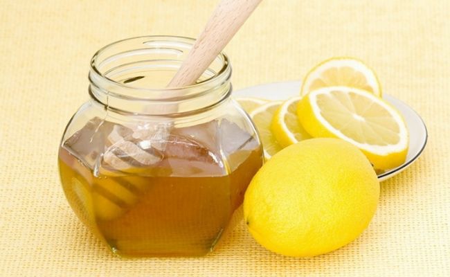 Le miel et le jus de citron