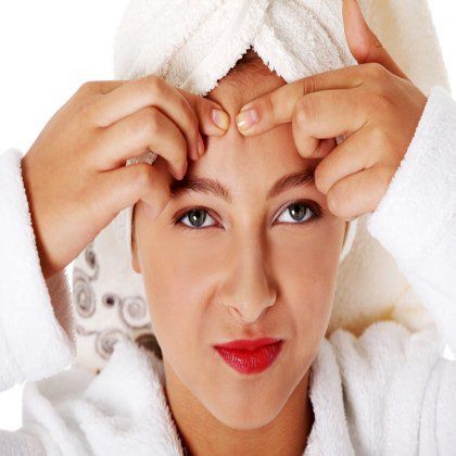 10 remèdes maison pour l'acné