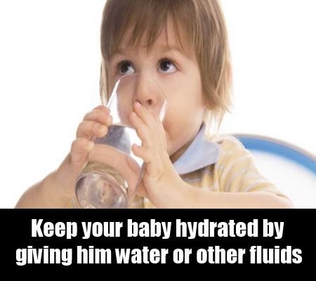 Gardez le hydratée bébé