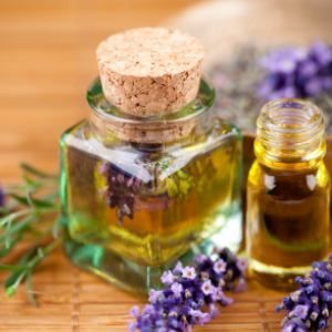 différence entre les huiles essentielles et de parfums