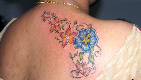 Tatouage Floral Design sur le dos