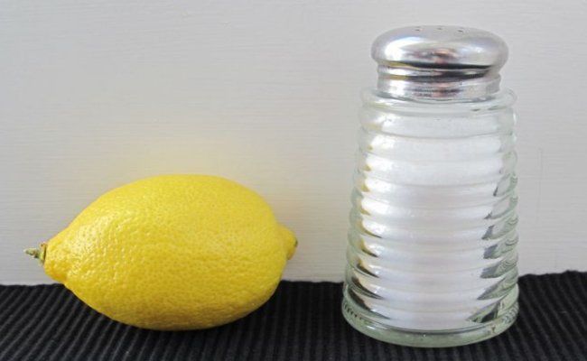 Jus de citron et le sel