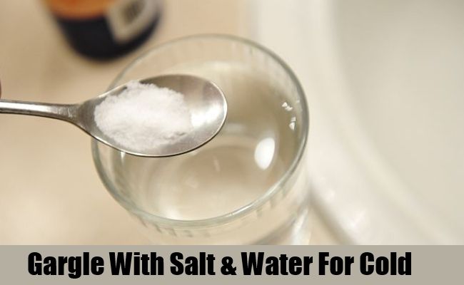 Se gargariser avec du sel et de l'eau