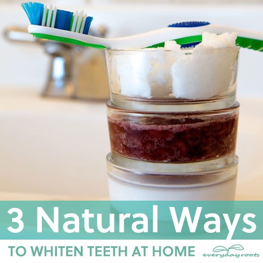 3 façons naturelles pour blanchir les dents à Maison- sans utiliser de produits chimiques agressifs.