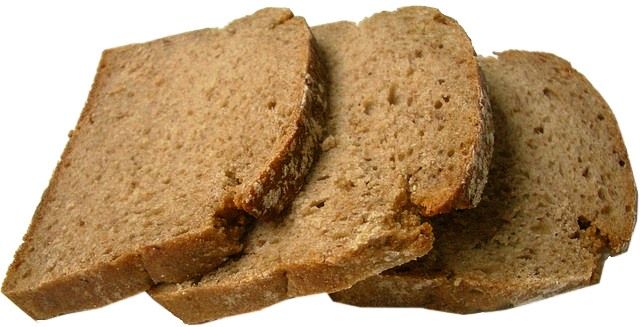 Pain de blé entier au lieu du pain blanc