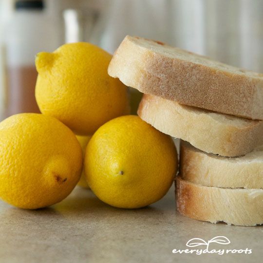 Comment utiliser le pain et le citron pour enlever les callosités et les cors
